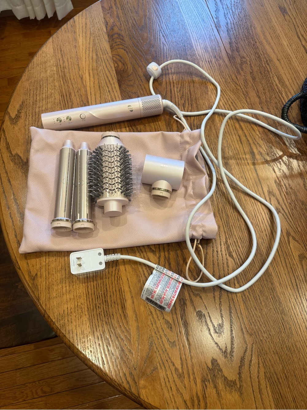 T3 Aire 360 Multi-Styler & Blowout System with case